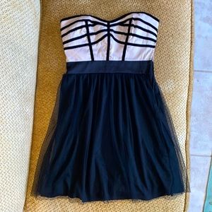 🌼 Charlotte Russe Tulle bottom dress
